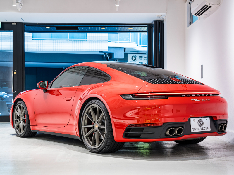 ポルシェ 911(Type992) ｶﾚﾗ4S ｽﾎﾟｰﾂｸﾛﾉPKG　正規D車 左H Fﾘﾌﾄ PDCC ｴﾝﾄﾘｰD ﾌﾙﾚｻﾞｰｲﾝﾃﾘｱ ﾎﾞﾙﾄﾞｰﾚｯﾄﾞ革 軽量ｶｰﾎﾞﾝﾙｰﾌ 純正PCMﾅﾋﾞ CarPlay ACC ｻﾗｳﾝﾄﾞｶﾒﾗ ｶﾚﾗS20/21AW　2年保証