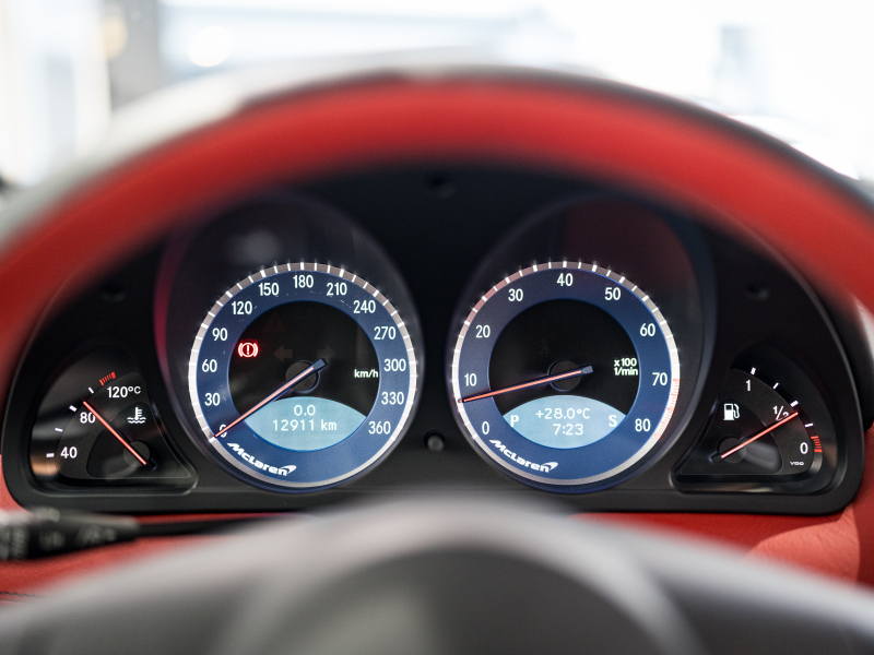 メルセデスベンツ SLRマクラーレン 正規ﾃﾞｨｰﾗｰ車 国内22台限定 ｼﾙﾊﾞｰｱﾛｰﾚｻﾞｰ ﾀｰﾋﾞﾝﾃﾞｻﾞｲﾝAW CFRPﾓﾉｺｯｸ C-BRAKE ｱﾀﾞﾌﾟﾃｨﾌﾞｽﾎﾟｲﾗｰ 社外ﾅﾋﾞ ﾊﾞｯｸｶﾒﾗ BOSEｻｳﾝﾄﾞ