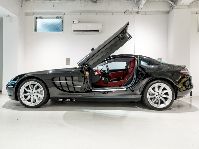 メルセデスベンツ SLRマクラーレン 正規ﾃﾞｨｰﾗｰ車 国内22台限定 ｼﾙﾊﾞｰｱﾛｰﾚｻﾞｰ ﾀｰﾋﾞﾝﾃﾞｻﾞｲﾝAW CFRPﾓﾉｺｯｸ C-BRAKE ｱﾀﾞﾌﾟﾃｨﾌﾞｽﾎﾟｲﾗｰ 社外ﾅﾋﾞ ﾊﾞｯｸｶﾒﾗ BOSEｻｳﾝﾄﾞ