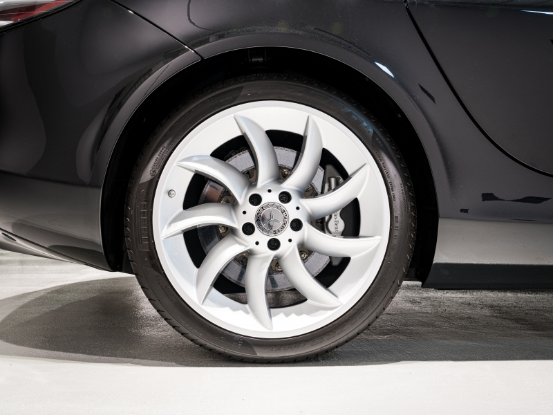 メルセデスベンツ SLRマクラーレン 正規ﾃﾞｨｰﾗｰ車 国内22台限定 ｼﾙﾊﾞｰｱﾛｰﾚｻﾞｰ ﾀｰﾋﾞﾝﾃﾞｻﾞｲﾝAW CFRPﾓﾉｺｯｸ C-BRAKE ｱﾀﾞﾌﾟﾃｨﾌﾞｽﾎﾟｲﾗｰ 社外ﾅﾋﾞ ﾊﾞｯｸｶﾒﾗ BOSEｻｳﾝﾄﾞ