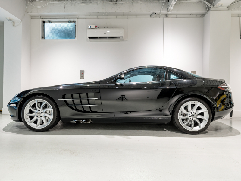 メルセデスベンツ SLRマクラーレン 正規ﾃﾞｨｰﾗｰ車 国内22台限定 ｼﾙﾊﾞｰｱﾛｰﾚｻﾞｰ ﾀｰﾋﾞﾝﾃﾞｻﾞｲﾝAW CFRPﾓﾉｺｯｸ C-BRAKE ｱﾀﾞﾌﾟﾃｨﾌﾞｽﾎﾟｲﾗｰ 社外ﾅﾋﾞ ﾊﾞｯｸｶﾒﾗ BOSEｻｳﾝﾄﾞ