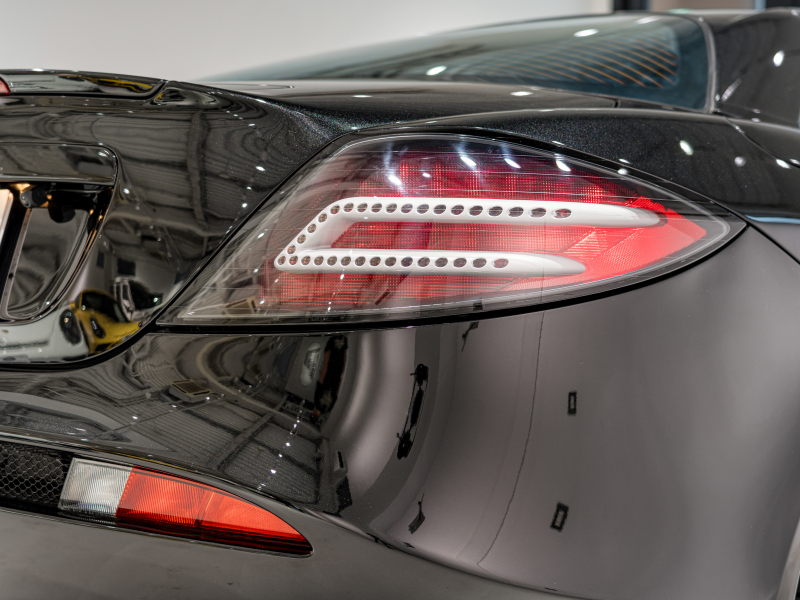 メルセデスベンツ SLRマクラーレン 正規ﾃﾞｨｰﾗｰ車 国内22台限定 ｼﾙﾊﾞｰｱﾛｰﾚｻﾞｰ ﾀｰﾋﾞﾝﾃﾞｻﾞｲﾝAW CFRPﾓﾉｺｯｸ C-BRAKE ｱﾀﾞﾌﾟﾃｨﾌﾞｽﾎﾟｲﾗｰ 社外ﾅﾋﾞ ﾊﾞｯｸｶﾒﾗ BOSEｻｳﾝﾄﾞ