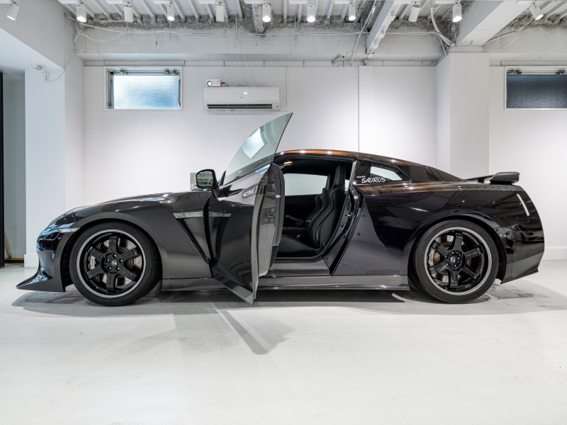 日産 GT-R Spec V　ｵﾘｼﾞﾅﾙｶｰﾎﾞﾝﾎﾞﾃﾞｨ 強化ｸﾗｯﾁ ﾊｲﾌﾛｰﾀｰﾋﾞﾝ SAURUSﾁｭｰﾝ800馬力 ﾄﾗｽﾄﾏﾌﾗｰ RECAROﾊﾞｹｯﾄｼｰﾄ 純正ﾅﾋﾞ BOSE 大口径ﾌﾞﾚｰｷﾃﾞｨｽｸ 各種ｶｽﾀﾑ多数