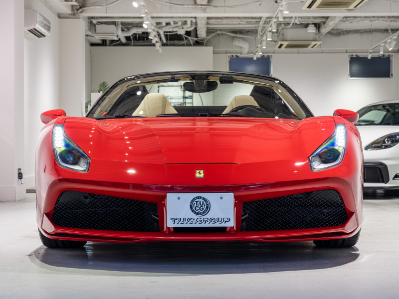 フェラーリ 488スパイダー F1 DCT 正規D車 RossoCorsa フロントサスペンションリフティング Cremaレザー フル電動シート シートヒーター カーボンLEDステア カーボンインテリア JBLサウンド 鍛造20AW