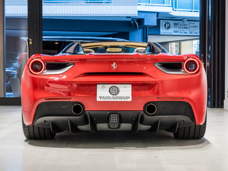 フェラーリ 488スパイダー F1 DCT 正規D車 RossoCorsa フロントサスペンションリフティング Cremaレザー フル電動シート シートヒーター カーボンLEDステア カーボンインテリア JBLサウンド 鍛造20AW