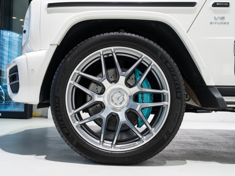 AMG Gクラス G63 AMGﾚｻﾞｰｴｸｽｸﾙｰｼﾌﾞPKG　正規D車 右H Meｺﾈｸﾄ ﾏｷｱｰﾄﾍﾞｰｼﾞｭ革 ｻﾝﾙｰﾌ 純正ﾅﾋﾞTV Burmester AMGﾊﾟﾌｫｰﾏﾝｽEX AMG22ｲﾝﾁAW 電動ｻｲﾄﾞｽﾃｯﾌﾟ ﾛｰﾀﾞｳﾝ　2年保証