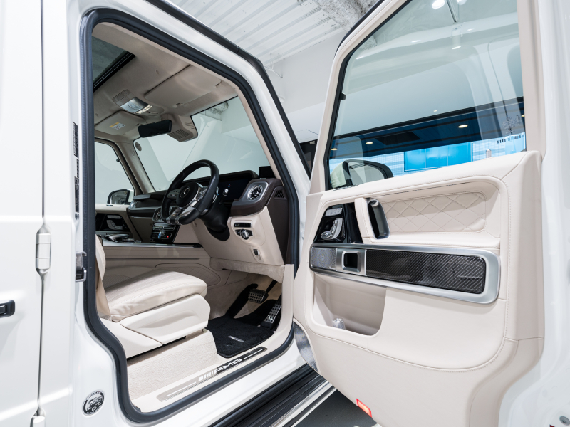 AMG Gクラス G63 AMGﾚｻﾞｰｴｸｽｸﾙｰｼﾌﾞPKG　正規D車 右H Meｺﾈｸﾄ ﾏｷｱｰﾄﾍﾞｰｼﾞｭ革 ｻﾝﾙｰﾌ 純正ﾅﾋﾞTV Burmester AMGﾊﾟﾌｫｰﾏﾝｽEX AMG22ｲﾝﾁAW 電動ｻｲﾄﾞｽﾃｯﾌﾟ ﾛｰﾀﾞｳﾝ　2年保証