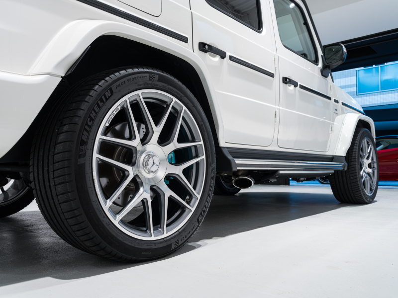 AMG Gクラス G63 AMGﾚｻﾞｰｴｸｽｸﾙｰｼﾌﾞPKG　正規D車 右H Meｺﾈｸﾄ ﾏｷｱｰﾄﾍﾞｰｼﾞｭ革 ｻﾝﾙｰﾌ 純正ﾅﾋﾞTV Burmester AMGﾊﾟﾌｫｰﾏﾝｽEX AMG22ｲﾝﾁAW 電動ｻｲﾄﾞｽﾃｯﾌﾟ ﾛｰﾀﾞｳﾝ　2年保証