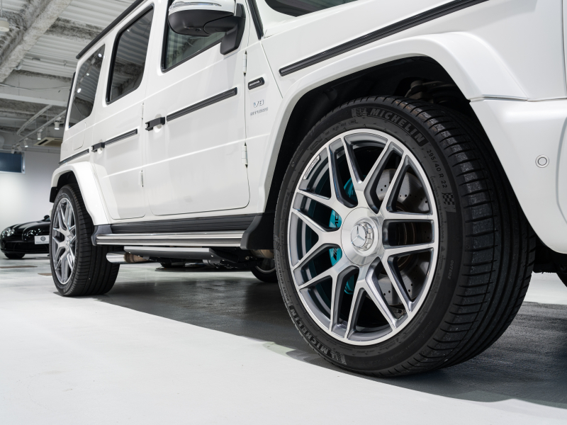 AMG Gクラス G63 AMGﾚｻﾞｰｴｸｽｸﾙｰｼﾌﾞPKG　正規D車 右H Meｺﾈｸﾄ ﾏｷｱｰﾄﾍﾞｰｼﾞｭ革 ｻﾝﾙｰﾌ 純正ﾅﾋﾞTV Burmester AMGﾊﾟﾌｫｰﾏﾝｽEX AMG22ｲﾝﾁAW 電動ｻｲﾄﾞｽﾃｯﾌﾟ ﾛｰﾀﾞｳﾝ　2年保証