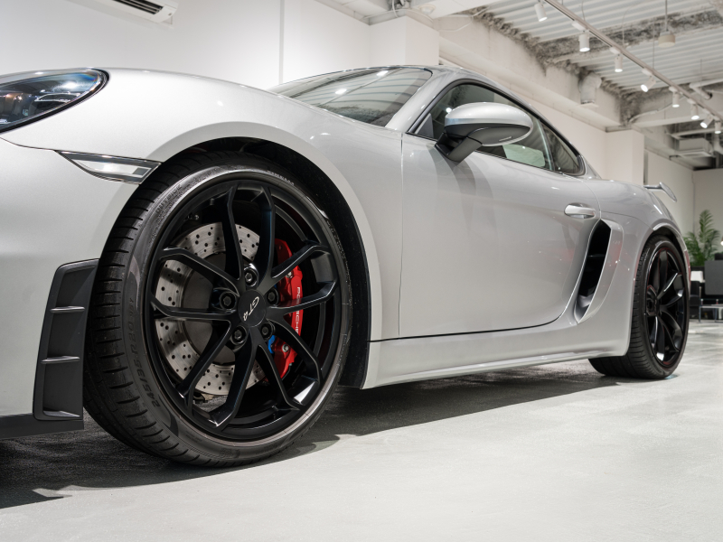 ポルシェ 718 ケイマン GT4 PDK ｽﾎﾟｰﾂｸﾛﾉPKG　正規D車 右H ﾌﾙﾚｻﾞｰｲﾝﾃﾘｱ 18wayｱﾀﾞﾌﾟﾃｨﾌﾞｽﾎﾟｰﾂｼｰﾄ PCMﾅﾋﾞ Bｶﾒﾗ CarPlay BOSE LEDﾍｯﾄﾞﾗｲﾄPDLS+ ｱｸﾗﾎﾟﾘﾝｸﾊﾟｲﾌﾟ 純正20AW