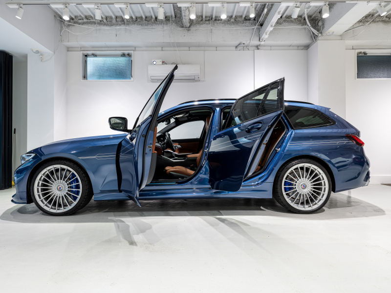 アルピナ D3 S Allrad Touring　正規D車 1ｵｰﾅｰ ｾｰﾌﾃｨPKG ACC ﾌﾙﾚｻﾞｰﾒﾘﾉ ﾀﾙﾄｩｰﾌｫ ﾊﾟﾉﾗﾏSR 全席ﾋｰﾀｰ 純正ﾅﾋﾞ 360ｶﾒﾗ harman/kardon HUD　新車保証継承可