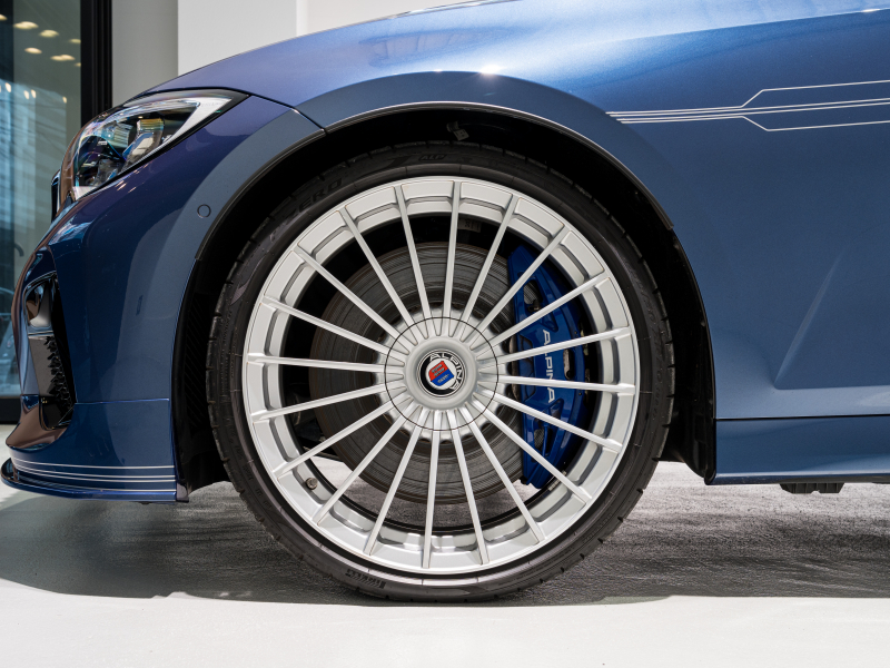 アルピナ D3 S Allrad Touring　正規D車 1ｵｰﾅｰ ｾｰﾌﾃｨPKG ACC ﾌﾙﾚｻﾞｰﾒﾘﾉ ﾀﾙﾄｩｰﾌｫ ﾊﾟﾉﾗﾏSR 全席ﾋｰﾀｰ 純正ﾅﾋﾞ 360ｶﾒﾗ harman/kardon HUD　新車保証継承可