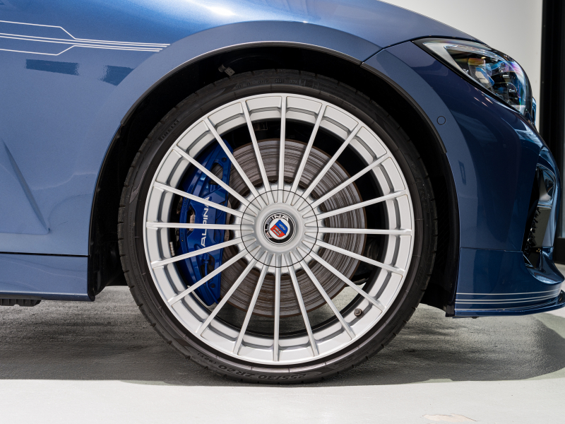 アルピナ D3 S Allrad Touring　正規D車 1ｵｰﾅｰ ｾｰﾌﾃｨPKG ACC ﾌﾙﾚｻﾞｰﾒﾘﾉ ﾀﾙﾄｩｰﾌｫ ﾊﾟﾉﾗﾏSR 全席ﾋｰﾀｰ 純正ﾅﾋﾞ 360ｶﾒﾗ harman/kardon HUD　新車保証継承可