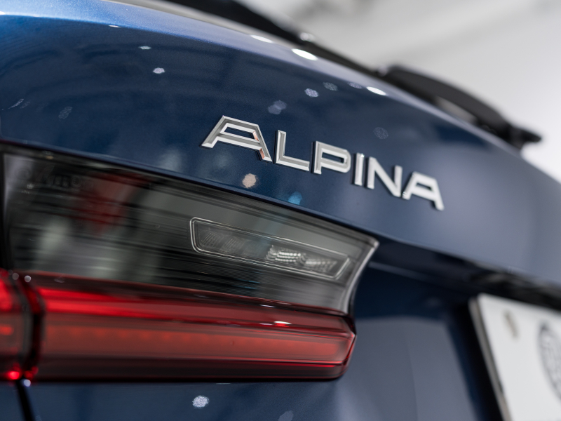 アルピナ D3 S Allrad Touring　正規D車 1ｵｰﾅｰ ｾｰﾌﾃｨPKG ACC ﾌﾙﾚｻﾞｰﾒﾘﾉ ﾀﾙﾄｩｰﾌｫ ﾊﾟﾉﾗﾏSR 全席ﾋｰﾀｰ 純正ﾅﾋﾞ 360ｶﾒﾗ harman/kardon HUD　新車保証継承可