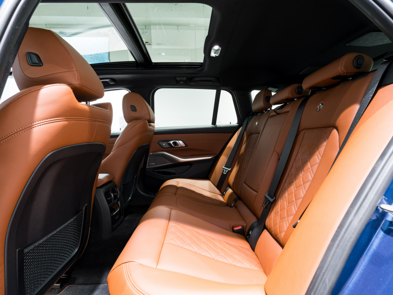 アルピナ D3 S Allrad Touring　正規D車 1ｵｰﾅｰ ｾｰﾌﾃｨPKG ACC ﾌﾙﾚｻﾞｰﾒﾘﾉ ﾀﾙﾄｩｰﾌｫ ﾊﾟﾉﾗﾏSR 全席ﾋｰﾀｰ 純正ﾅﾋﾞ 360ｶﾒﾗ harman/kardon HUD　新車保証継承可