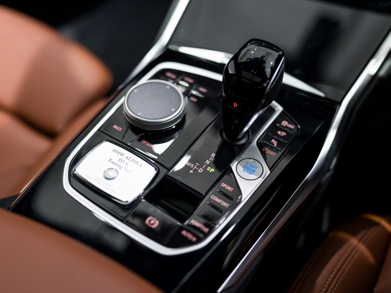 アルピナ D3 S Allrad Touring　正規D車 1ｵｰﾅｰ ｾｰﾌﾃｨPKG ACC ﾌﾙﾚｻﾞｰﾒﾘﾉ ﾀﾙﾄｩｰﾌｫ ﾊﾟﾉﾗﾏSR 全席ﾋｰﾀｰ 純正ﾅﾋﾞ 360ｶﾒﾗ harman/kardon HUD　新車保証継承可