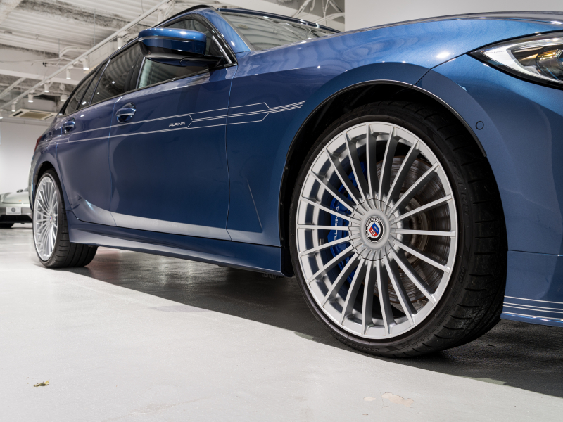 アルピナ D3 S Allrad Touring　正規D車 1ｵｰﾅｰ ｾｰﾌﾃｨPKG ACC ﾌﾙﾚｻﾞｰﾒﾘﾉ ﾀﾙﾄｩｰﾌｫ ﾊﾟﾉﾗﾏSR 全席ﾋｰﾀｰ 純正ﾅﾋﾞ 360ｶﾒﾗ harman/kardon HUD　新車保証継承可