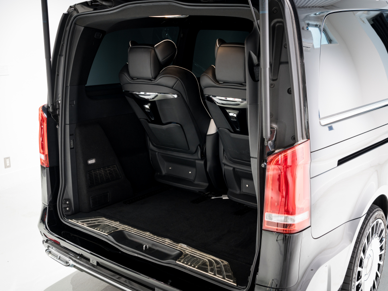 メルセデスベンツ Vクラス V220d ｽﾎﾟｰﾂ ﾛﾝｸﾞ ﾚｰﾀﾞｰP　ﾏｲﾊﾞｯﾊ仕様 ｴｸﾞｾｸﾃｨﾌﾞｼｰﾄ TVﾓﾆﾀｰ付ﾊﾟｰﾃｰｼｮﾝ ﾊﾟﾉﾗﾏSR 4人乗り