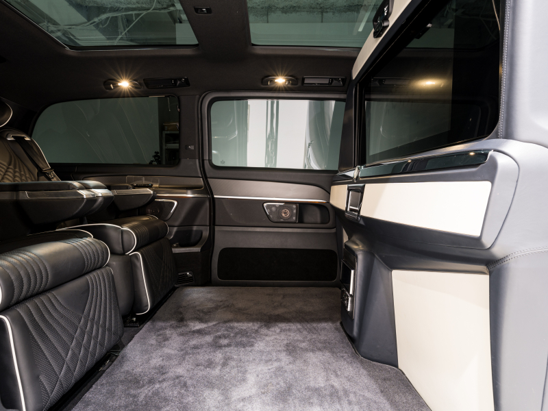 メルセデスベンツ Vクラス V220d ｽﾎﾟｰﾂ ﾛﾝｸﾞ ﾚｰﾀﾞｰP　ﾏｲﾊﾞｯﾊ仕様 ｴｸﾞｾｸﾃｨﾌﾞｼｰﾄ TVﾓﾆﾀｰ付ﾊﾟｰﾃｰｼｮﾝ ﾊﾟﾉﾗﾏSR 4人乗り