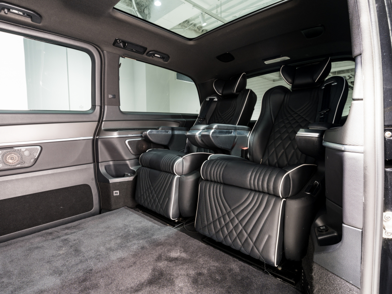 メルセデスベンツ Vクラス V220d ｽﾎﾟｰﾂ ﾛﾝｸﾞ ﾚｰﾀﾞｰP　ﾏｲﾊﾞｯﾊ仕様 ｴｸﾞｾｸﾃｨﾌﾞｼｰﾄ TVﾓﾆﾀｰ付ﾊﾟｰﾃｰｼｮﾝ ﾊﾟﾉﾗﾏSR 4人乗り