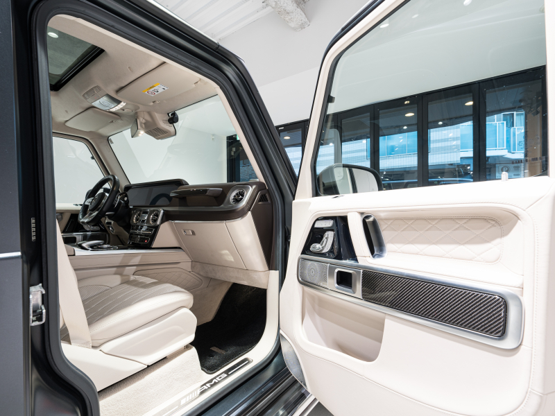 AMG Gクラス G63 AMGレザーエクスクルーシブPKG 正規D車 左H Meコネクト マキアートベージュ革 サンルーフ 純正ナビTV Burmester AMGパフォーマンスEX AMG20インチAW OPカラー 2年保証