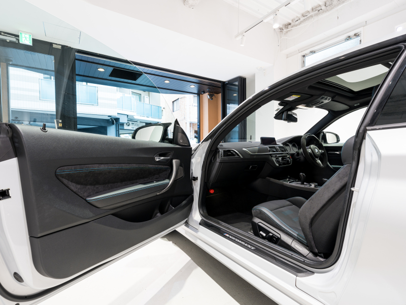 BMW Mシリーズ M2 Competition M DCT 正規D車 OPカラー コンフォートA PDC 黒革シート シートヒーター サンルーフ タッチパネルiDrive harman/kardon Mperformanceパーツ多数 アダプティブLED 2年保証