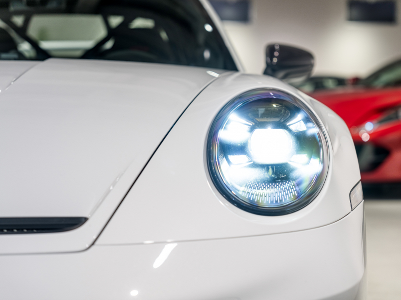 ポルシェ 911(Type992) GT3 PDK クラブスポーツPKG 正規D車 左H フロントリフト フルバケットシート カーボンルーフ PCMナビ CarPlay PDLSティンテッドLEDヘッドライト カーボンインテリアPKG 新車保証