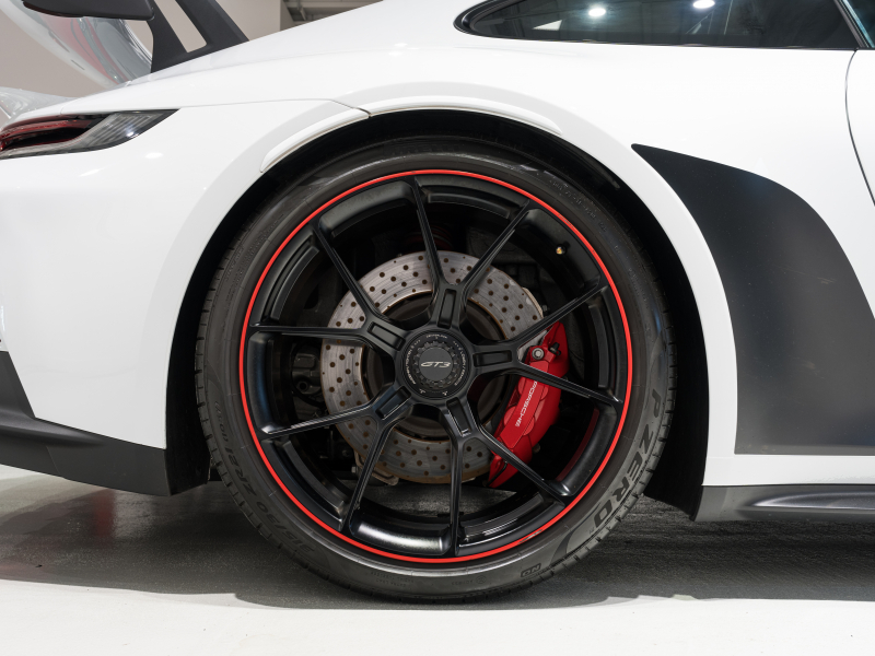 ポルシェ 911(Type992) GT3 PDK クラブスポーツPKG 正規D車 左H フロントリフト フルバケットシート カーボンルーフ PCMナビ CarPlay PDLSティンテッドLEDヘッドライト カーボンインテリアPKG 新車保証