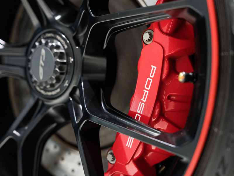 ポルシェ 911(Type992) GT3 PDK クラブスポーツPKG 正規D車 左H フロントリフト フルバケットシート カーボンルーフ PCMナビ CarPlay PDLSティンテッドLEDヘッドライト カーボンインテリアPKG 新車保証