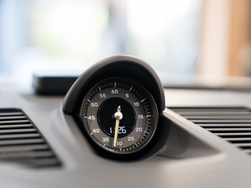 ポルシェ 911(Type992) GT3 PDK クラブスポーツPKG 正規D車 左H フロントリフト フルバケットシート カーボンルーフ PCMナビ CarPlay PDLSティンテッドLEDヘッドライト カーボンインテリアPKG 新車保証