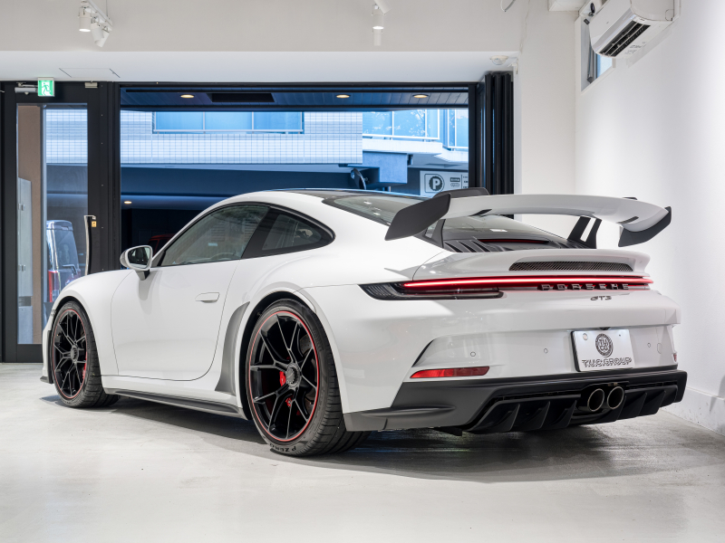 ポルシェ 911(Type992) GT3 PDK クラブスポーツPKG 正規D車 左H フロントリフト フルバケットシート カーボンルーフ PCMナビ CarPlay PDLSティンテッドLEDヘッドライト カーボンインテリアPKG 新車保証