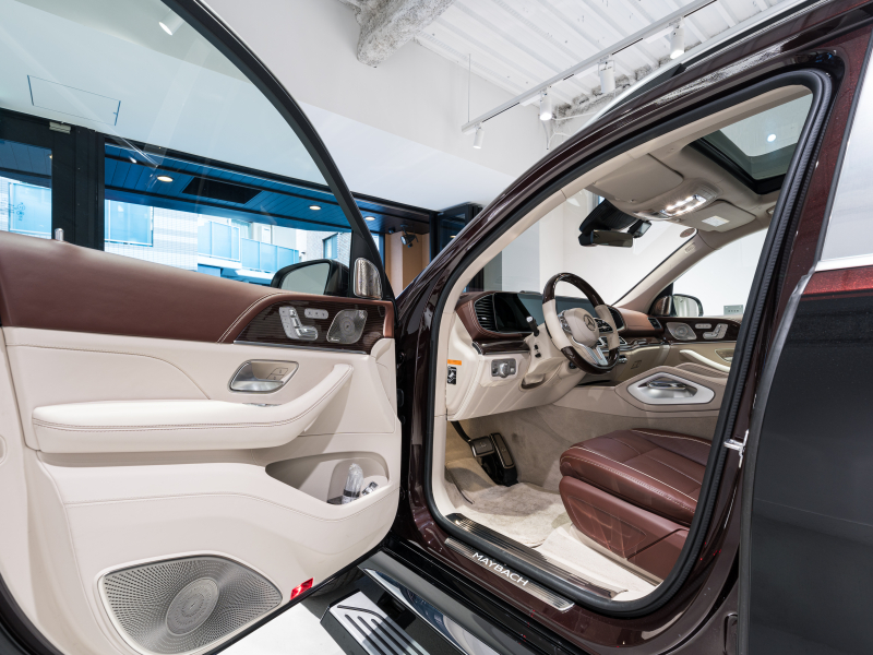 メルセデスマイバッハ GLS GLS600 4MATIC ﾌｧｰｽﾄｸﾗｽPKG　正規D車 4人乗り OPﾂｰﾄﾝｶﾗｰ ﾏﾎｶﾞﾆｰﾌﾞﾗｳﾝ&ﾏｷｱｰﾄﾍﾞｰｼﾞｭｲﾝﾃﾘｱ ﾊﾟﾉﾗﾏSR 純正MBUX 360ｶﾒﾗ Burmesterﾊｲｴﾝﾄﾞ ﾘｱｴﾝﾀｰﾃｲﾝﾒﾝﾄ　新車保証継承可