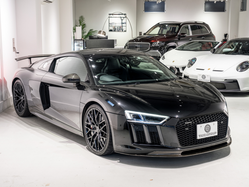 アウディ R8 R8 5.2 FSI V10 Plus Quattro　正規D車 ﾌｧｲﾝﾅｯﾊﾟﾚｻﾞｰﾊﾞｹｯﾄｼｰﾄ 純正MMIﾅﾋﾞ Bang&Olufsen ｶｰﾎﾞﾝｾﾗﾐｯｸﾌﾞﾚｰｷ ｶｰﾎﾞﾝｴｸｽﾃﾘｱ ﾚｰｻﾞｰLED OP20ｲﾝﾁAW EBM　2年保証