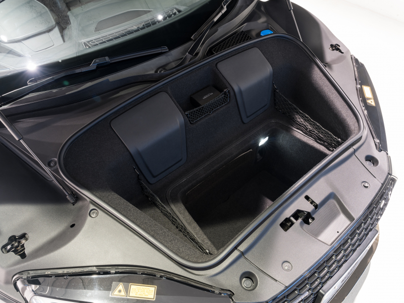 アウディ R8 R8 5.2 FSI V10 Plus Quattro　正規D車 ﾌｧｲﾝﾅｯﾊﾟﾚｻﾞｰﾊﾞｹｯﾄｼｰﾄ 純正MMIﾅﾋﾞ Bang&Olufsen ｶｰﾎﾞﾝｾﾗﾐｯｸﾌﾞﾚｰｷ ｶｰﾎﾞﾝｴｸｽﾃﾘｱ ﾚｰｻﾞｰLED OP20ｲﾝﾁAW EBM　2年保証