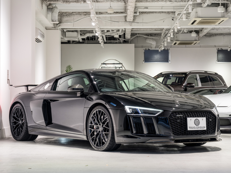 アウディ R8 R8 5.2 FSI V10 Plus Quattro　正規D車 ﾌｧｲﾝﾅｯﾊﾟﾚｻﾞｰﾊﾞｹｯﾄｼｰﾄ 純正MMIﾅﾋﾞ Bang&Olufsen ｶｰﾎﾞﾝｾﾗﾐｯｸﾌﾞﾚｰｷ ｶｰﾎﾞﾝｴｸｽﾃﾘｱ ﾚｰｻﾞｰLED OP20ｲﾝﾁAW EBM　2年保証