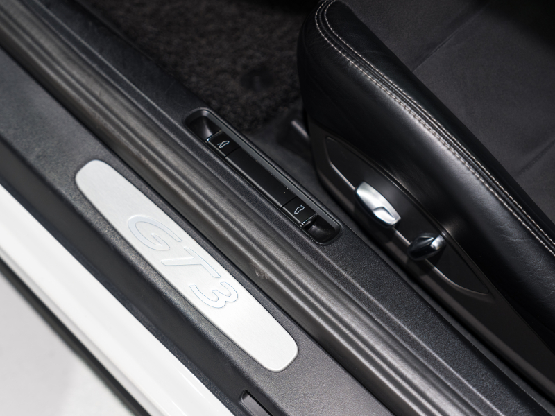 ポルシェ 911(Type991.1) GT3 PDK　2015年ﾓﾃﾞﾙ 並行輸入 左H 4wayｽﾎﾟｰﾂｼｰﾄ ﾃﾞｨｽﾌﾟﾚｲｵｰﾃﾞｨｵ Bｶﾒﾗ ｶｽﾀﾑﾍｯﾄﾞﾗｲﾄ Shark Werks Track Exhaust ASRﾊﾞﾙﾌﾞｺﾝﾄﾛｰﾗｰ 純正20AW