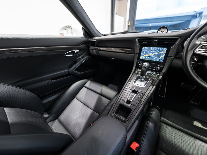 ポルシェ 911(Type991.2) ﾀｰﾎﾞS ｽﾎﾟｰﾂｸﾛﾉPKG　正規D車 ﾀｰﾎﾞｴｱﾛｷｯﾄ 黒革 ｼｰﾄﾋｰﾀｰ&ﾍﾞﾝﾁﾚｰﾀｰ ｻﾝﾙｰﾌ PCMﾅﾋﾞ TVﾁｭｰﾅｰ ﾘﾊﾞｰｼﾝｸﾞｶﾒﾗ ﾚｰﾝﾁｪﾝｼﾞA Carplay PCCB BOSEｻｳﾝﾄﾞ OPｶﾗｰ　2年保証付