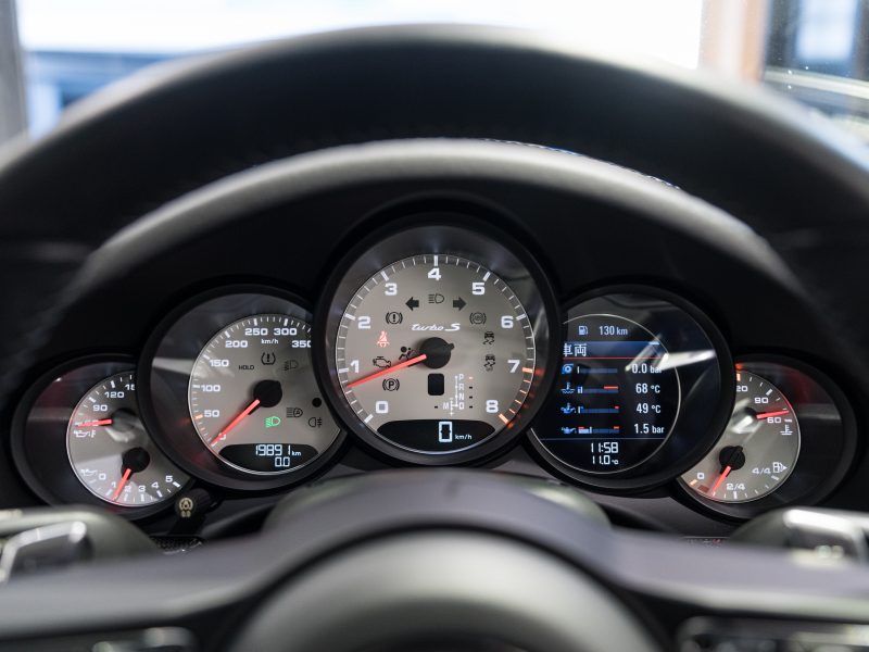 ポルシェ 911(Type991.2) ﾀｰﾎﾞS ｽﾎﾟｰﾂｸﾛﾉPKG　正規D車 ﾀｰﾎﾞｴｱﾛｷｯﾄ 黒革 ｼｰﾄﾋｰﾀｰ&ﾍﾞﾝﾁﾚｰﾀｰ ｻﾝﾙｰﾌ PCMﾅﾋﾞ TVﾁｭｰﾅｰ ﾘﾊﾞｰｼﾝｸﾞｶﾒﾗ ﾚｰﾝﾁｪﾝｼﾞA Carplay PCCB BOSEｻｳﾝﾄﾞ OPｶﾗｰ　2年保証付