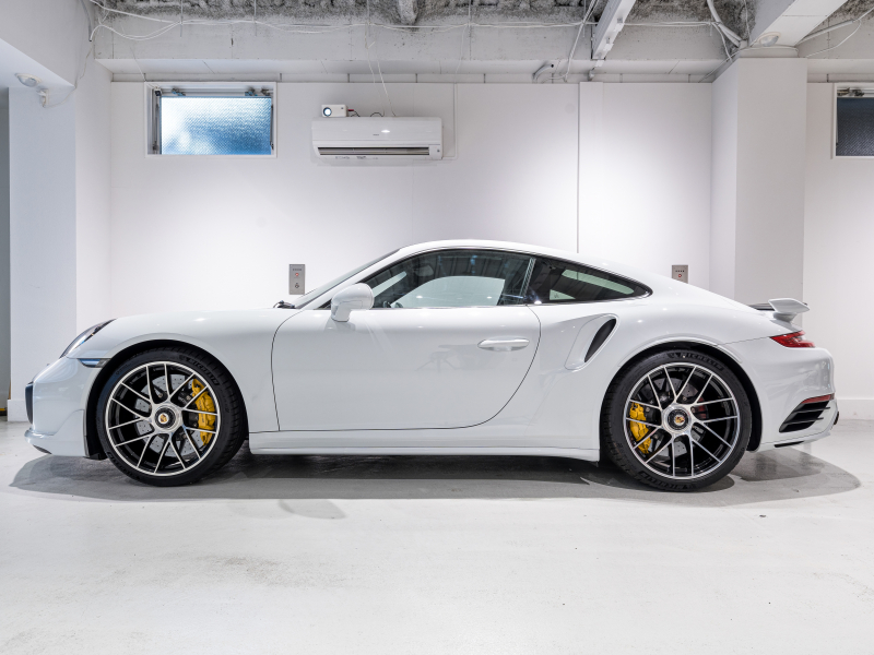 ポルシェ 911(Type991.2) ﾀｰﾎﾞS ｽﾎﾟｰﾂｸﾛﾉPKG　正規D車 ﾀｰﾎﾞｴｱﾛｷｯﾄ 黒革 ｼｰﾄﾋｰﾀｰ&ﾍﾞﾝﾁﾚｰﾀｰ ｻﾝﾙｰﾌ PCMﾅﾋﾞ TVﾁｭｰﾅｰ ﾘﾊﾞｰｼﾝｸﾞｶﾒﾗ ﾚｰﾝﾁｪﾝｼﾞA Carplay PCCB BOSEｻｳﾝﾄﾞ OPｶﾗｰ　2年保証付