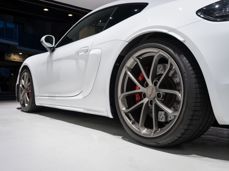 ポルシェ 718 ケイマン GT4 6MT ｸﾛﾉPKG　正規D車 右H ﾚｻﾞｰｲﾝﾃﾘｱ PCMﾅﾋﾞ Bｶﾒﾗ CarPlay ｷｾﾉﾝPDLS ｽﾎﾟｰﾂEX ﾍﾟｲﾝﾄｲﾝﾃﾘｱ 純正20AW