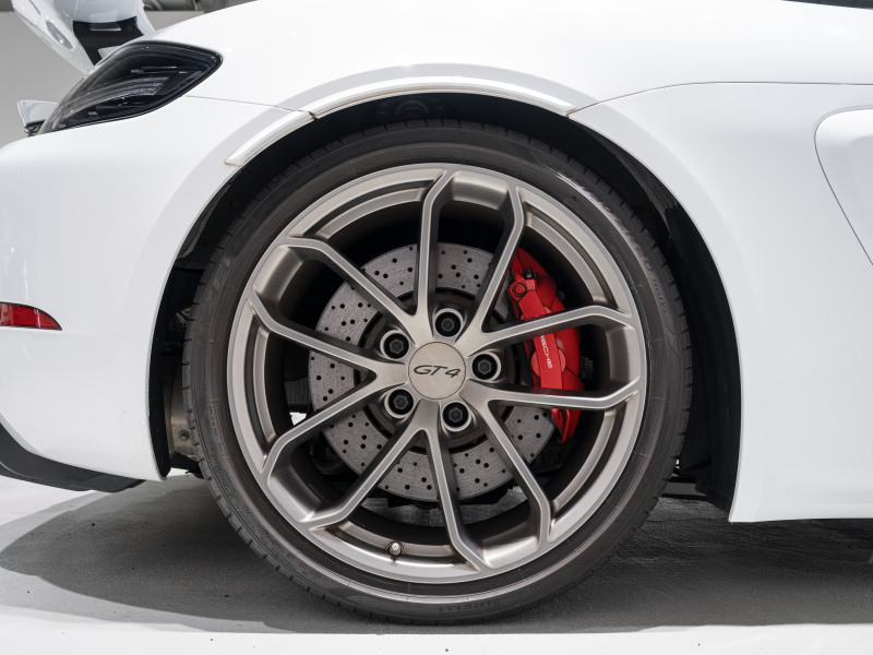 ポルシェ 718 ケイマン GT4 6MT ｸﾛﾉPKG　正規D車 右H ﾚｻﾞｰｲﾝﾃﾘｱ PCMﾅﾋﾞ Bｶﾒﾗ CarPlay ｷｾﾉﾝPDLS ｽﾎﾟｰﾂEX ﾍﾟｲﾝﾄｲﾝﾃﾘｱ 純正20AW