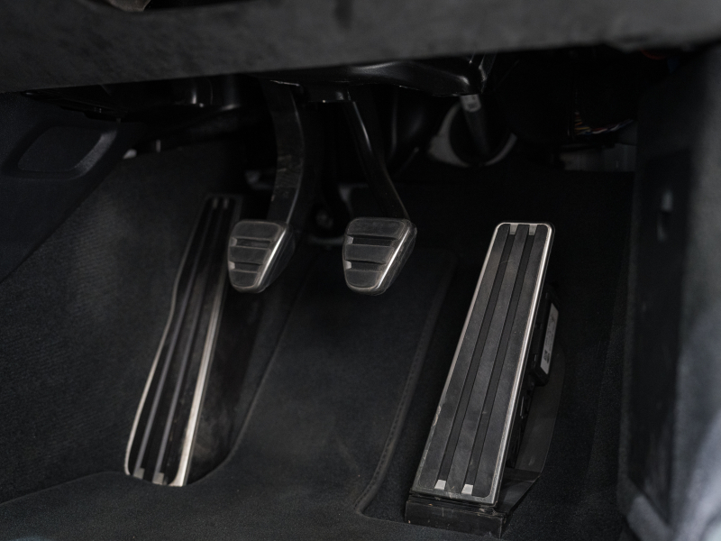 ポルシェ 718 ケイマン GT4 6MT ｸﾛﾉPKG　正規D車 右H ﾚｻﾞｰｲﾝﾃﾘｱ PCMﾅﾋﾞ Bｶﾒﾗ CarPlay ｷｾﾉﾝPDLS ｽﾎﾟｰﾂEX ﾍﾟｲﾝﾄｲﾝﾃﾘｱ 純正20AW