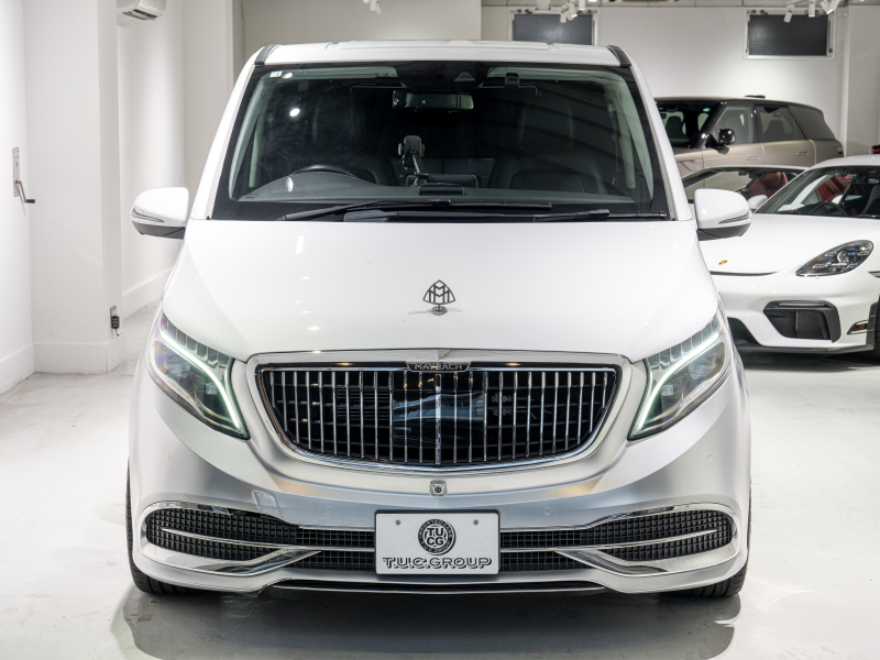 メルセデスベンツ Vクラス V220d ｴｸｽﾄﾗﾛﾝｸﾞ ﾚｰﾀﾞｰP　ﾏｲﾊﾞｯﾊ仕様 ｴｸﾞｾｸﾃｨﾌﾞｼｰﾄ TVﾓﾆﾀｰ付ﾊﾟｰﾃｰｼｮﾝ ｽﾀｰﾗｲﾄﾍｯﾄﾞﾗｲﾅｰ 4人乗り