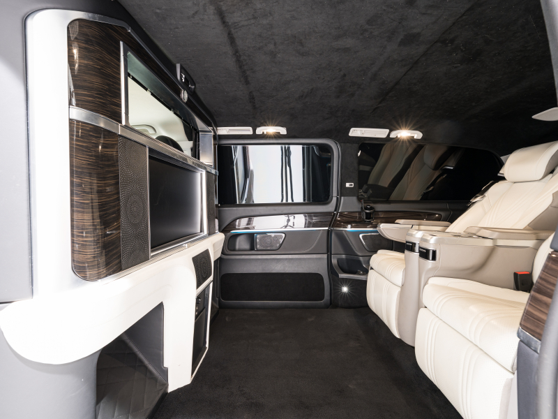 メルセデスベンツ Vクラス V220d ｴｸｽﾄﾗﾛﾝｸﾞ ﾚｰﾀﾞｰP　ﾏｲﾊﾞｯﾊ仕様 ｴｸﾞｾｸﾃｨﾌﾞｼｰﾄ TVﾓﾆﾀｰ付ﾊﾟｰﾃｰｼｮﾝ ｽﾀｰﾗｲﾄﾍｯﾄﾞﾗｲﾅｰ 4人乗り