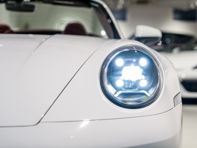 ポルシェ 911(Type992) ｶﾚﾗS ｶﾌﾞﾘｵﾚ　正規D車 ﾎﾞﾙﾄﾞｰﾚｯﾄﾞﾌﾙﾚｻﾞｰ ｼｰﾄﾍﾞﾝﾁﾚｰｼｮﾝ 純正PCM BOSEｻｳﾝﾄﾞ ACC ｽﾎﾟｰﾂｴｷｿﾞｰｽﾄ 20&21ｲﾝﾁAW　2年保証