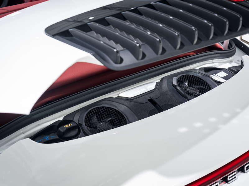 ポルシェ 911(Type992) ｶﾚﾗS ｶﾌﾞﾘｵﾚ　正規D車 ﾎﾞﾙﾄﾞｰﾚｯﾄﾞﾌﾙﾚｻﾞｰ ｼｰﾄﾍﾞﾝﾁﾚｰｼｮﾝ 純正PCM BOSEｻｳﾝﾄﾞ ACC ｽﾎﾟｰﾂｴｷｿﾞｰｽﾄ 20&21ｲﾝﾁAW　2年保証