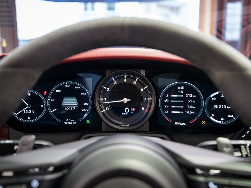 ポルシェ 911(Type992) ｶﾚﾗS ｶﾌﾞﾘｵﾚ　正規D車 ﾎﾞﾙﾄﾞｰﾚｯﾄﾞﾌﾙﾚｻﾞｰ ｼｰﾄﾍﾞﾝﾁﾚｰｼｮﾝ 純正PCM BOSEｻｳﾝﾄﾞ ACC ｽﾎﾟｰﾂｴｷｿﾞｰｽﾄ 20&21ｲﾝﾁAW　2年保証