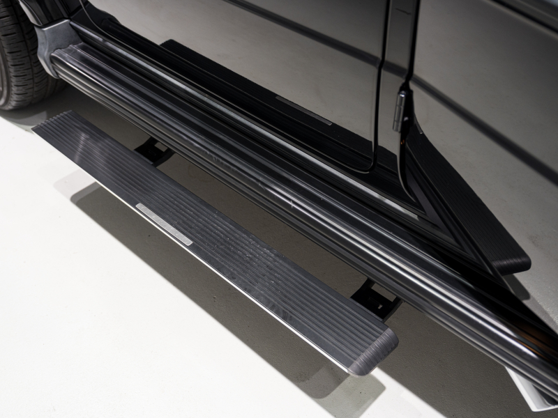 AMG Gクラス G63 AMGﾚｻﾞｰｴｸｽｸﾙｰｼﾌﾞPKG　正規D車 Meｺﾈｸﾄ 黒革 ｻﾝﾙｰﾌ 純正ﾅﾋﾞTV Burmester AMGﾊﾟﾌｫｰﾏﾝｽEX AMG20ｲﾝﾁAW 電動ｻｲﾄﾞｽﾃｯﾌﾟ　2年保証