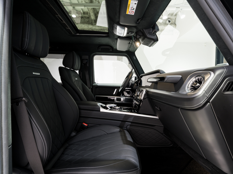 AMG Gクラス G63 AMGﾚｻﾞｰｴｸｽｸﾙｰｼﾌﾞPKG　正規D車 Meｺﾈｸﾄ 黒革 ｻﾝﾙｰﾌ 純正ﾅﾋﾞTV Burmester AMGﾊﾟﾌｫｰﾏﾝｽEX AMG20ｲﾝﾁAW 電動ｻｲﾄﾞｽﾃｯﾌﾟ　2年保証