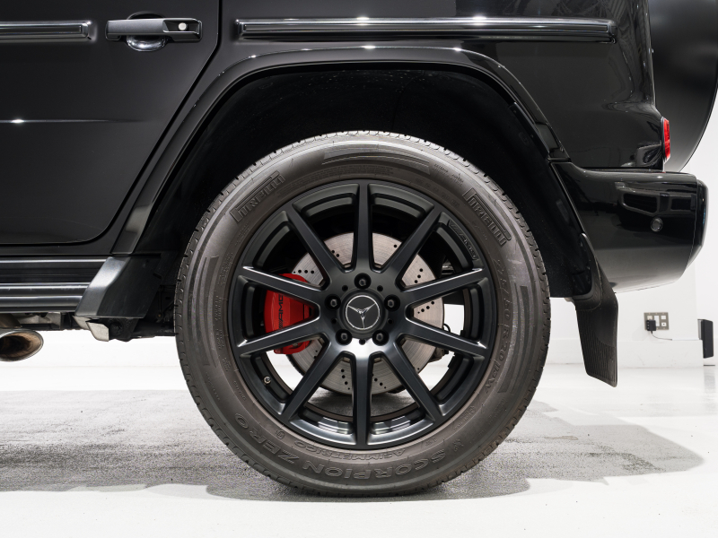 AMG Gクラス G63 AMGﾚｻﾞｰｴｸｽｸﾙｰｼﾌﾞPKG　正規D車 Meｺﾈｸﾄ 黒革 ｻﾝﾙｰﾌ 純正ﾅﾋﾞTV Burmester AMGﾊﾟﾌｫｰﾏﾝｽEX AMG20ｲﾝﾁAW 電動ｻｲﾄﾞｽﾃｯﾌﾟ　2年保証